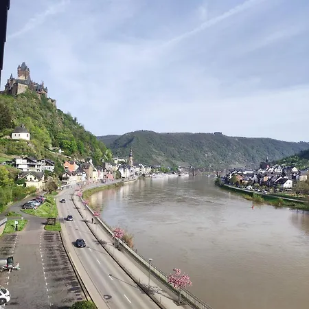 Apartment Panorama Oase Mit Blick Auf Mosel Und Reichsburg *